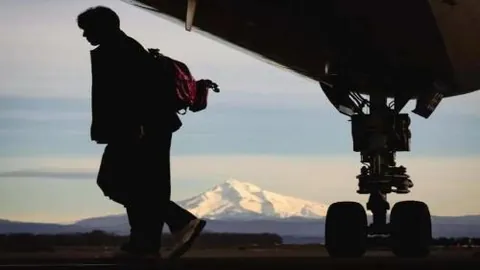 利物浦逆转胜切尔西，萨拉赫梅开二度延续不败纪录
