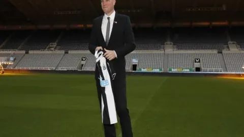 巅峰对决2日连斩10胜9败，战绩辉煌背后真相揭晓：优势往绩VS状态低迷，谁才是王者本色？